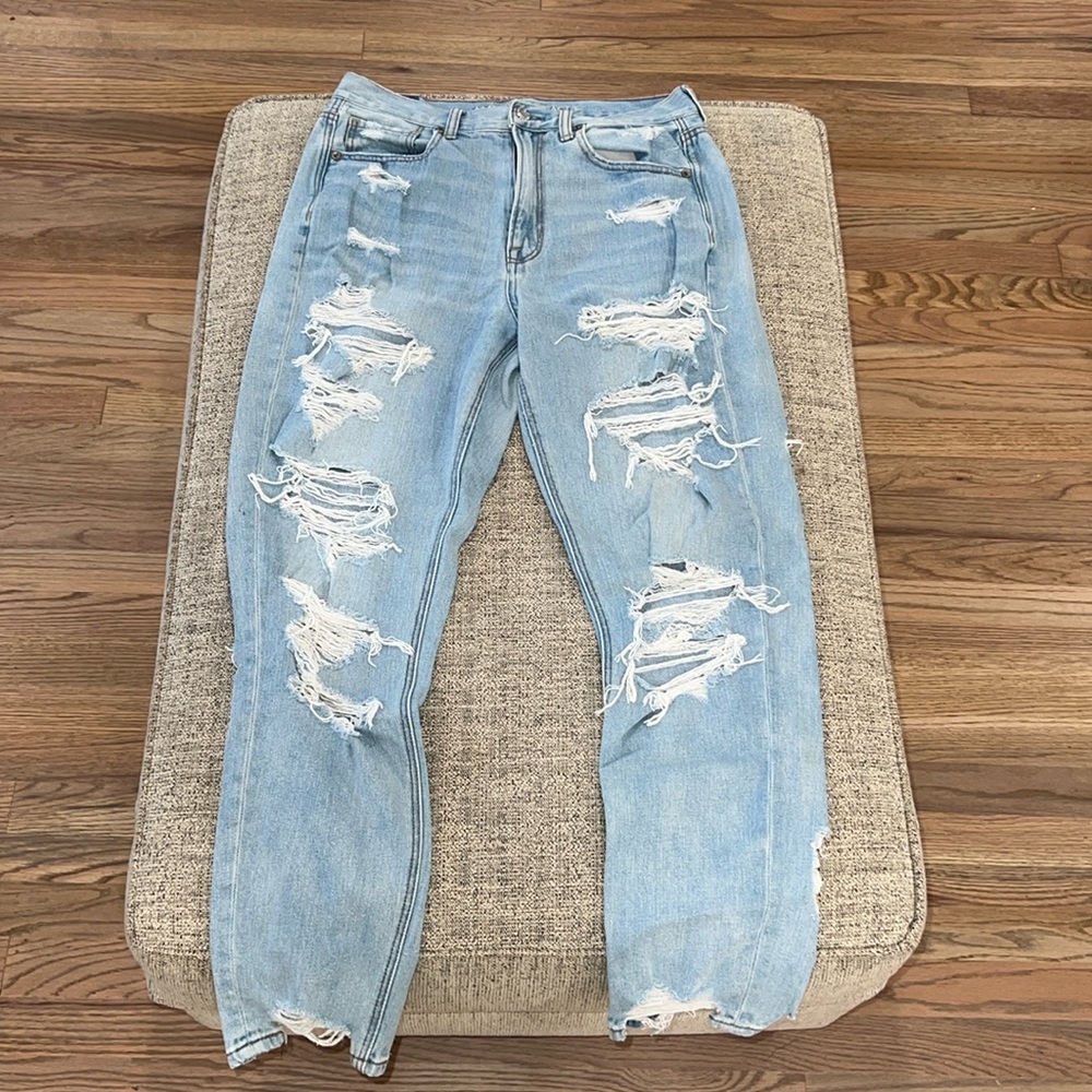 American eagle ripped jeans